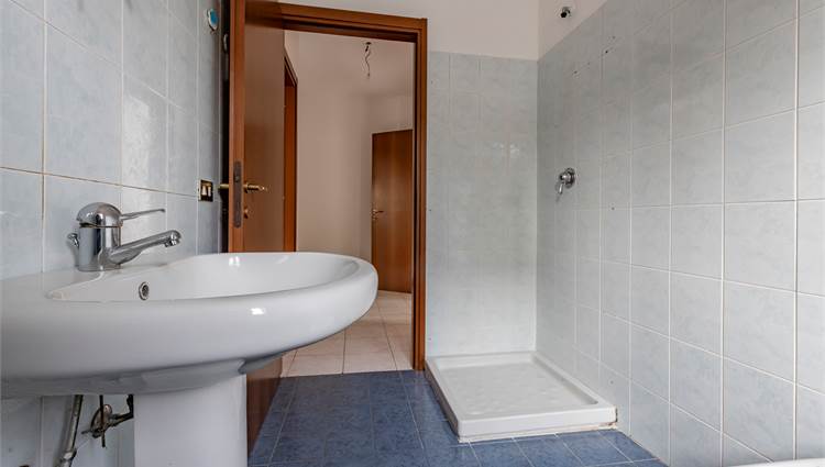 trilocale rescaldina