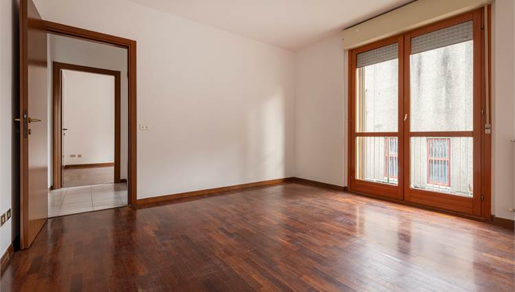 trilocale rescaldina